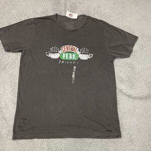 BKE BUCKLE Shirt Adult XL Gray Friends Central Perk Distressed Matthew Perry Tee